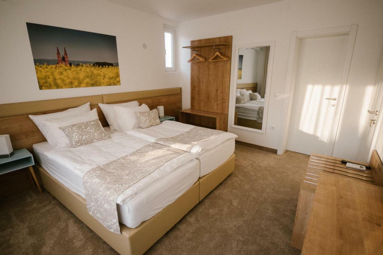Ðakovo 2I Rooms מראה חיצוני תמונה