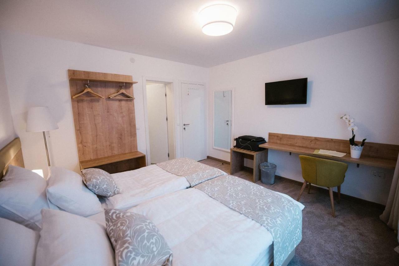 Ðakovo 2I Rooms מראה חיצוני תמונה